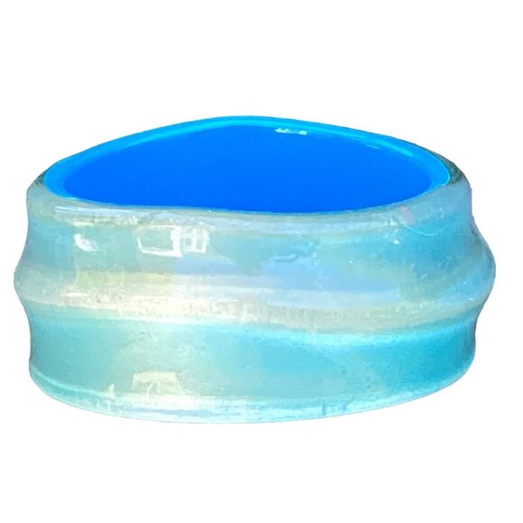 1980s Wide Chunky Asymmetric Wavy Light Blue Moon Glow Lucite Bangle Bracelet Ru - Picture 3 of 7